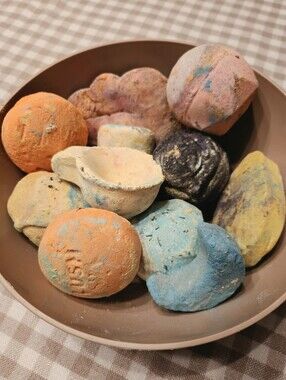 LUSH Bath Bombs & Bubble Bars - 11 Pieces - Mixed Lot